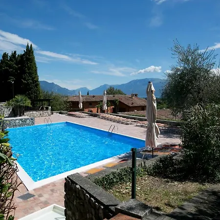 Villa Soiano Sleeps 5 Pool Air Con