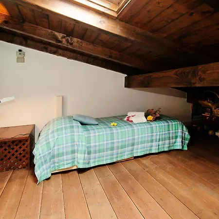 Soiano Sleeps 5 Pool Air Con Soiano Del Lago