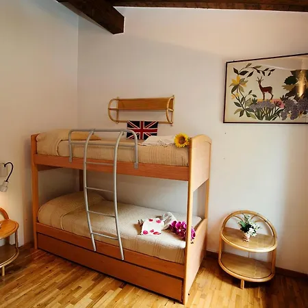Soiano Sleeps 5 Pool Air Con Soiano Del Lago