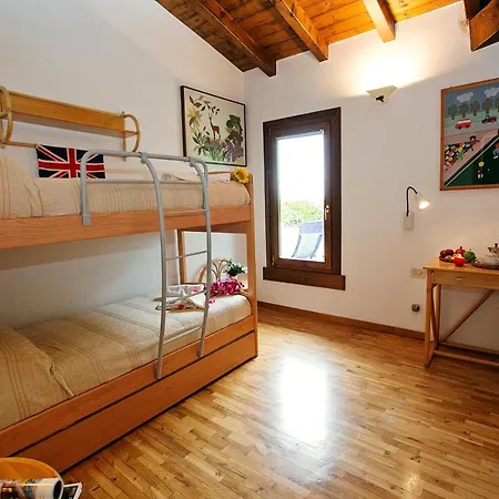 Soiano Sleeps 5 Pool Air Con Villa Soiano Del Lago